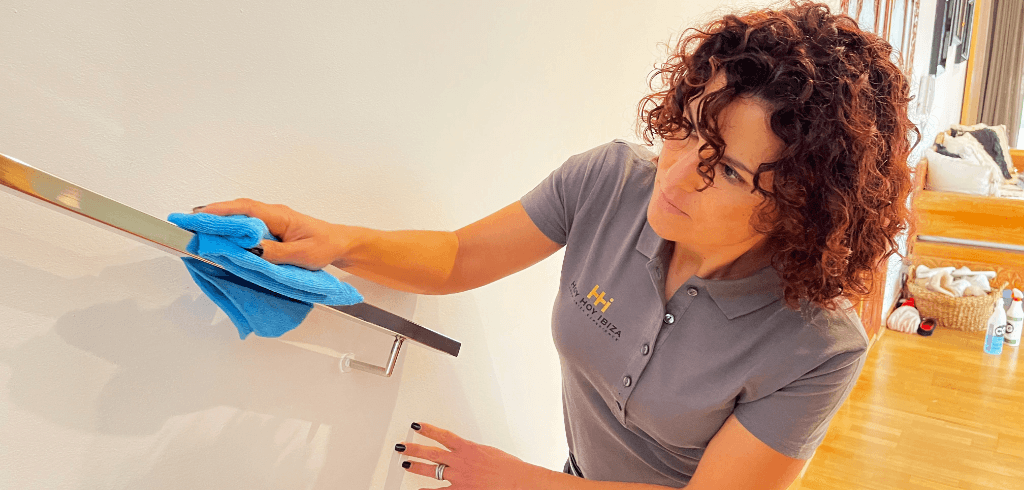 professional cleaning services ibiza